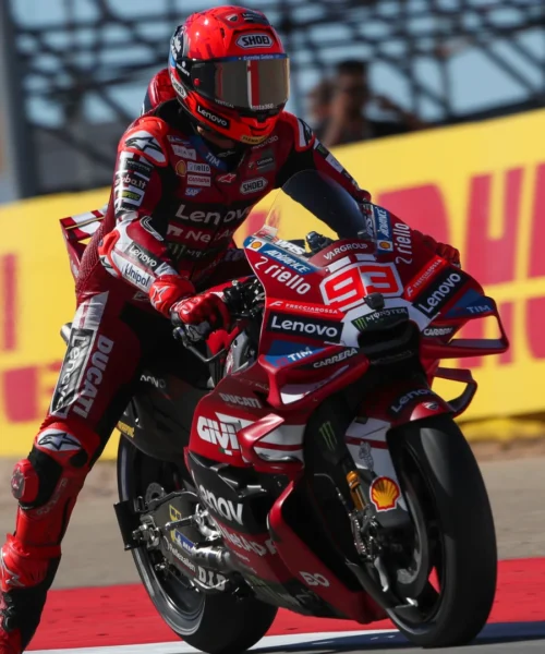 MotoGp, Sprint Aragon: Marc Marquez si riprende la scena, Bezzecchi deve accontentarsi. Incubo Bagnaia