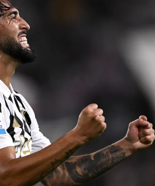 Mercato Juventus, Nico Gonzalez con la valigia sul letto