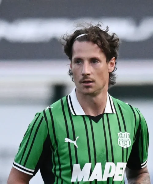 Mercato Lazio, può arrivare un altro attaccante dopo Pinamonti: duello con la Fiorentina