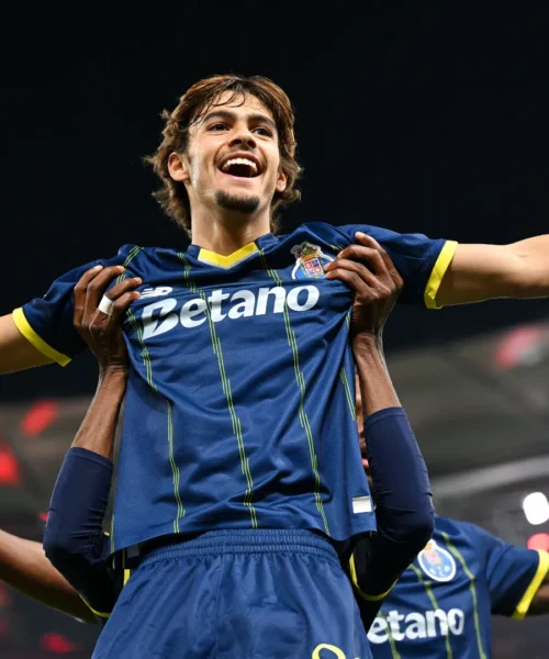 Mercato Roma, ultimatum per Rodrigo Mora. I giallorossi hanno fretta e valutano 6 alternative