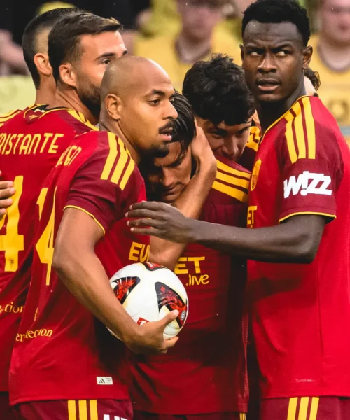 Non basta un super Dybala per vincere ma buon pareggio della Roma a Dortmund