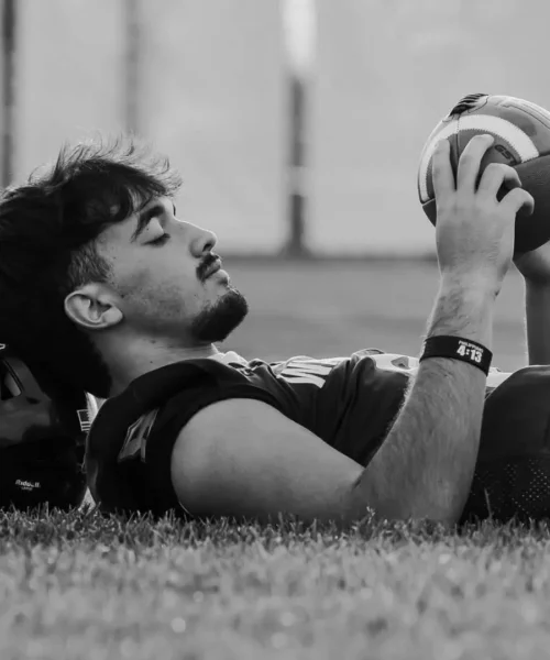 Tragedia negli USA: morto un giovane giocatore di football. Aveva 20 anni