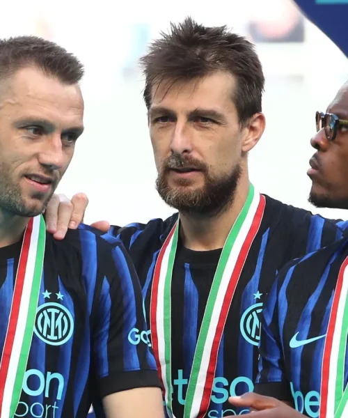 Mercato Sassuolo, a volte ritornano. Ma prende tempo il difensore bocciato da Chivu