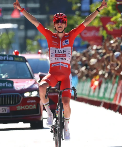 Tadej Pogacar senza rivali: altra incredibile impresa alla Vuelta