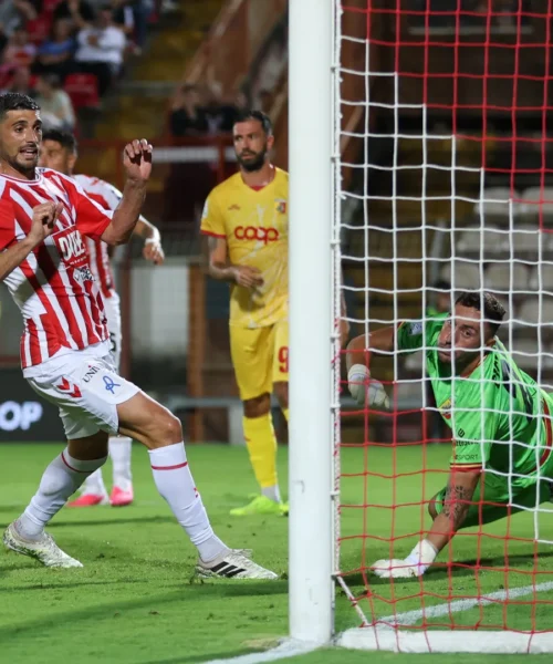 La spunta il Vicenza: gol e spettacolo nella prima partita di Serie B contro il Catanzaro