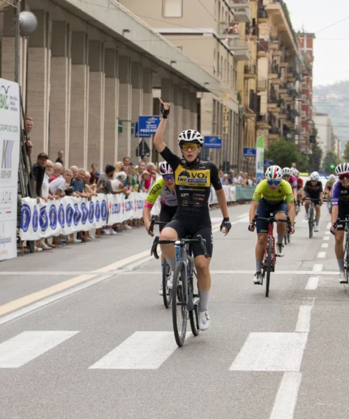Alessia Orsi fa il colpaccio al Giro della Lunigiana