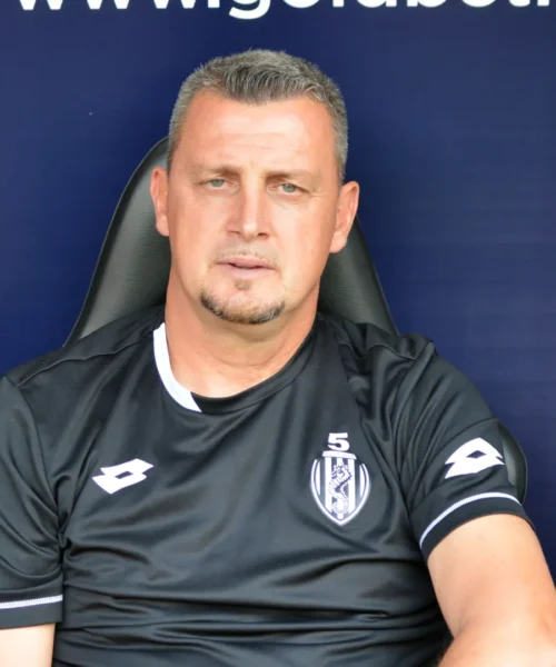 Malore per l’allenatore Andrea Camplone: è in rianimazione. Le sue condizioni