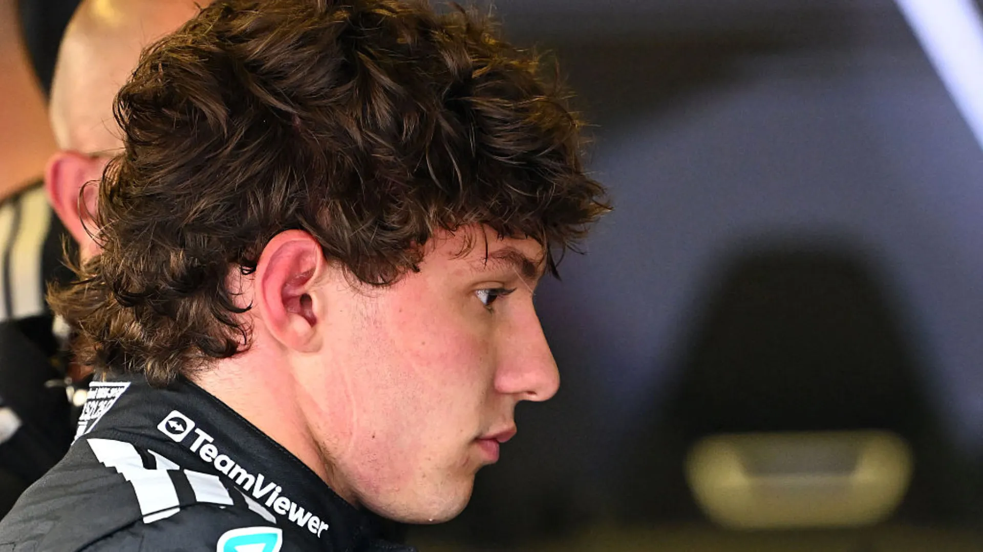 Kimi Antonelli contro il muro a Baku: «Mi dispiace ragazzi, mio Dio»