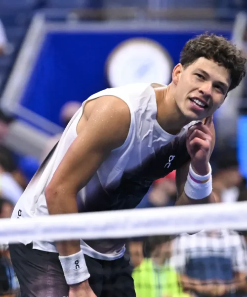 Us Open, Shelton-Shapovalov: alle 2.07 lo statunitense prova a fare il simpatico
