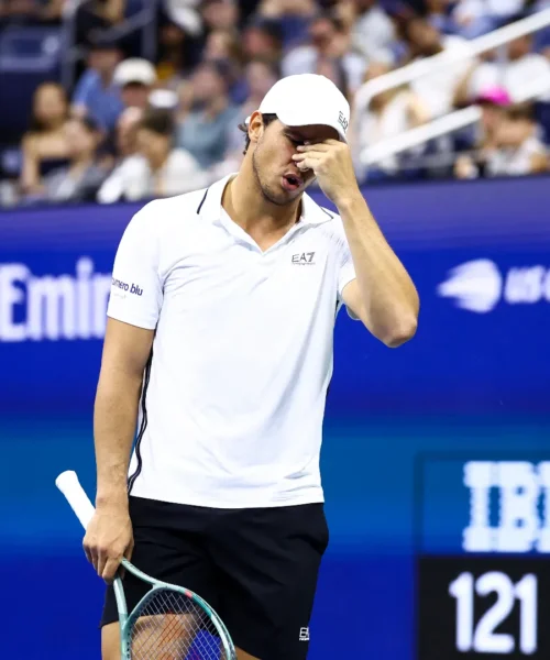 Doppia multa salata per Luciano Darderi agli US Open