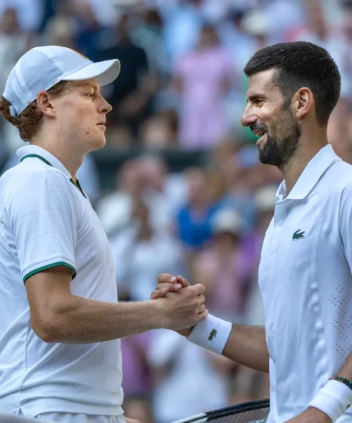 Novak Djokovic spedisce un messaggio di sfida a Jannik Sinner