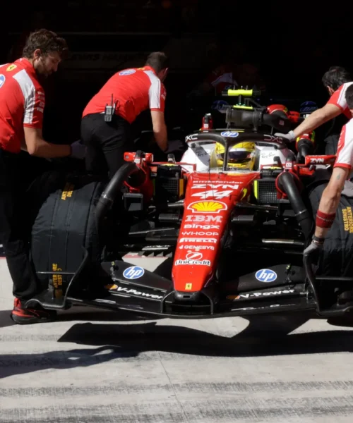 Delusione Ferrari, botta e risposta Vasseur-Hamilton