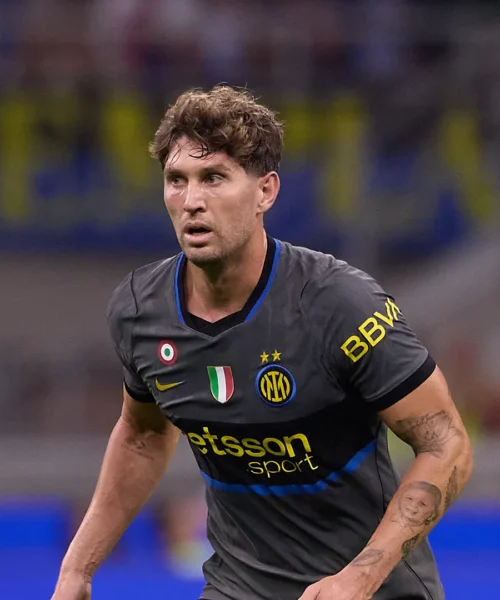 Inter, come stanno Stones e Calhanoglu: le loro condizioni dopo gli infortuni