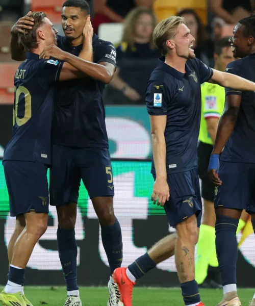 La Lazio resta a punteggio pieno: l’Udinese cade in casa nel finale