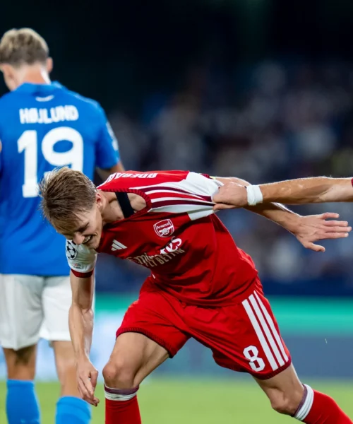Il lampo di Odegaard silenzia il ‘Maradona’: Arsenal batte Napoli in Champions League