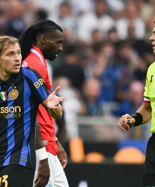 Inter-Napoli, mano di Lobotka: Gianpaolo Calvarese prova a fare chiarezza ma gli interisti sono furiosi
