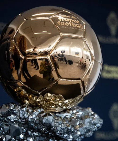Pallone d’Oro 2026: niente italiani, un solo giocatore di Serie A tra i 30 candidati
