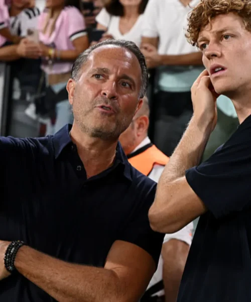 Jannik Sinner a Torino per Juventus-Milan, spunta anche un regalo