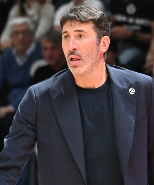 Virtus Bologna, quarta vittoria di fila in Eurolega: per Mumbrú il segreto delle Vu nere è fuori dal parquet
