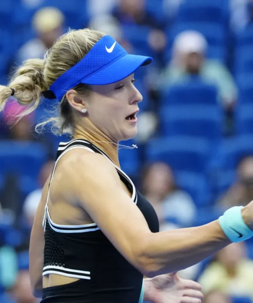 Supplizio cinese per Anna Kalinskaya che esce molto male dal torneo di Pechino