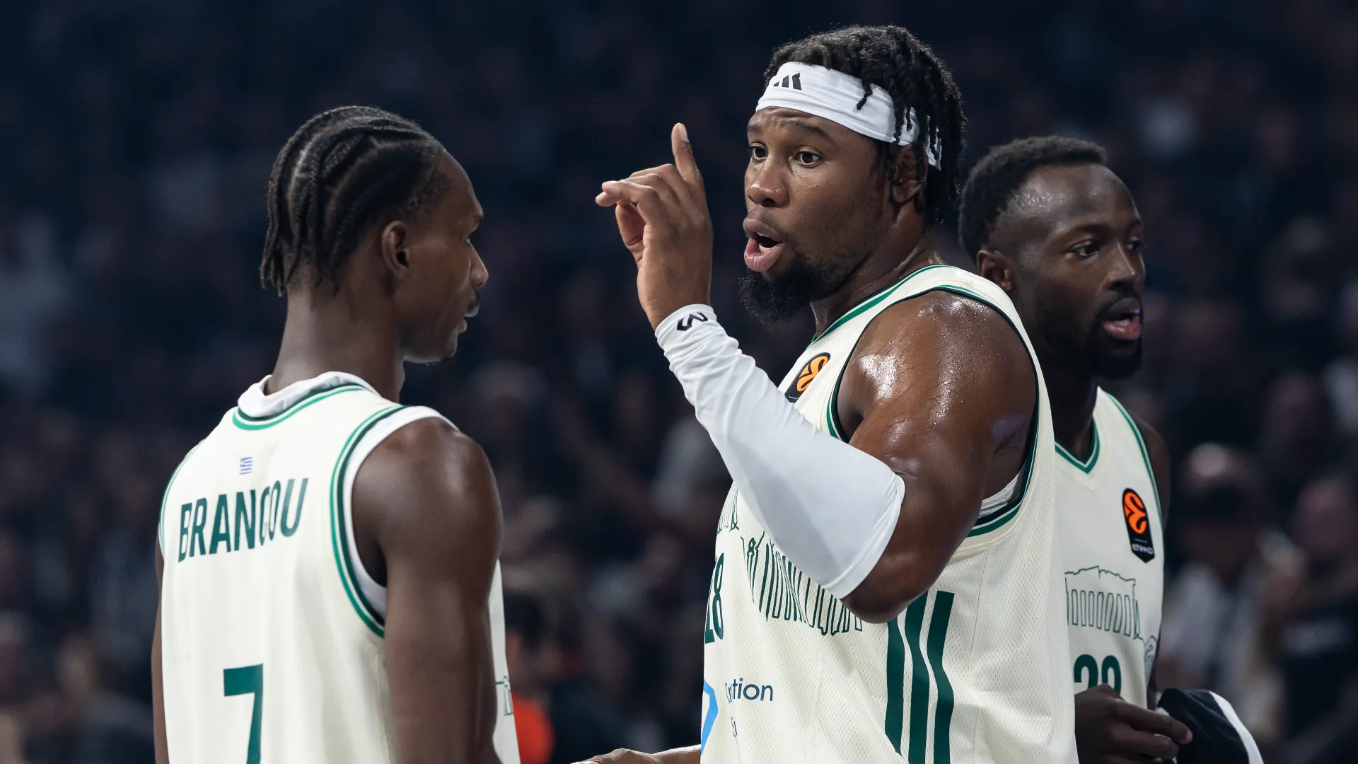 Guerschon Yabusele accusa: “Sputi in faccia a fine partita”