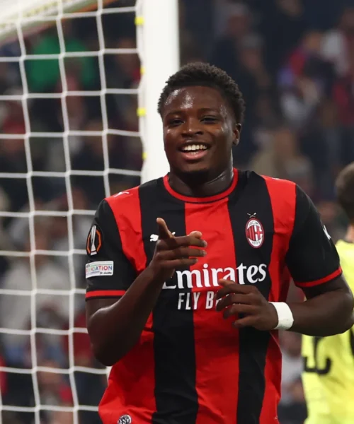 Tre gol in meno di un’ora: chi è Alphadjo Cissé, la stella italiana che ha trascinato il Milan in Europa League