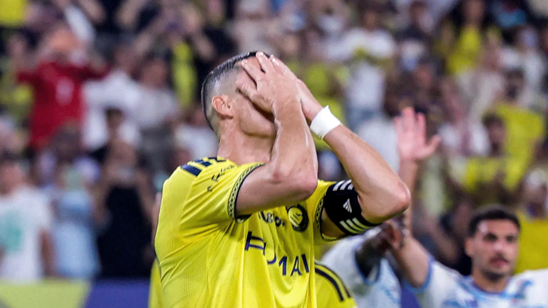 Cristiano Ronaldo, cosa fai? Errore gigantesco dagli 11 metri