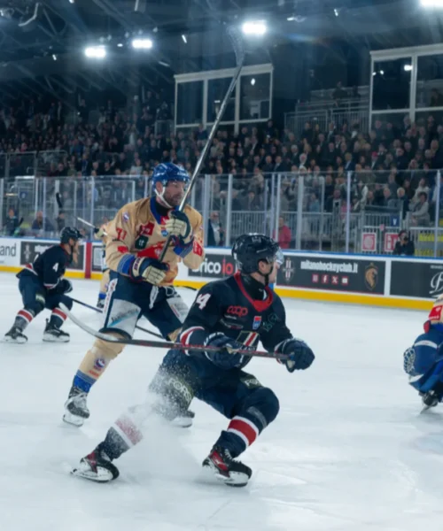 Milano Hockey Club, debutto casalingo amaro: l’Innsbruck passa 4-1 alla Fiera Ice Arena