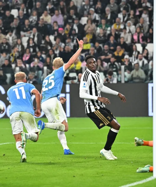 Juventus, sonori fischi all’intervallo: che cosa è successo contro la Lazio