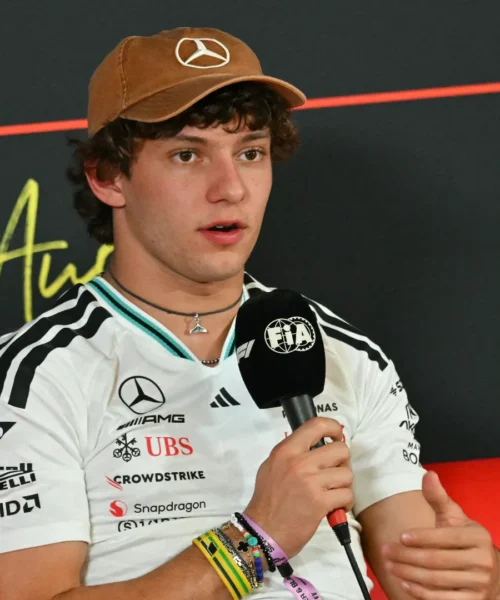 Kimi Antonelli-George Russell, scatta l’allarme in casa Mercedes