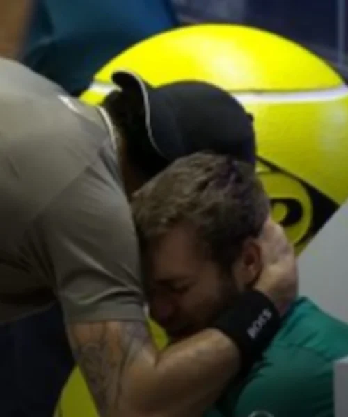 Dramma Cobolli, infortunio e lacrime: il bellissimo gesto di Matteo Berrettini