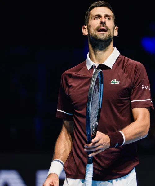 Serata da incubo per Novak Djokovic