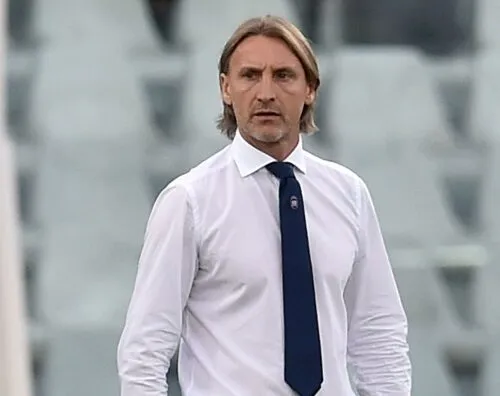 Crotone-Cagliari, pareggio spettacolo