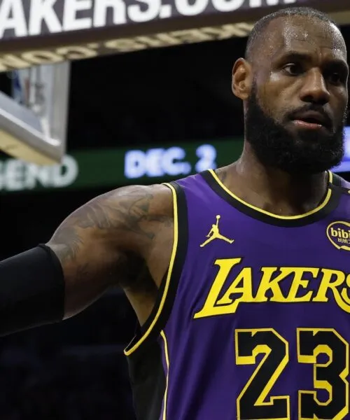 Nba, LeBron James e i Los Angeles Lakers eliminati dai playoff