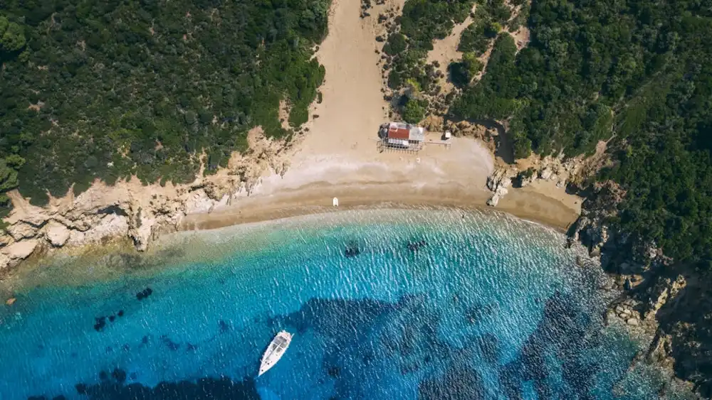 Skiathos, l’isola greca perfetta per l’estate 2026 tra spiagge e pinete