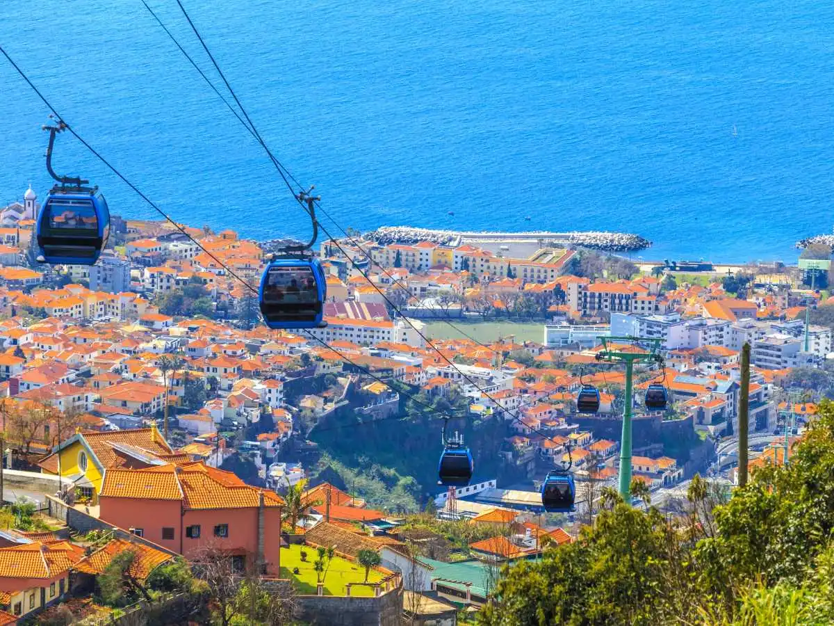 Cenare fuori in Europa, la classifica 2026 delle città dove un pasto di 3 portate (per due) costa meno di 50 euro