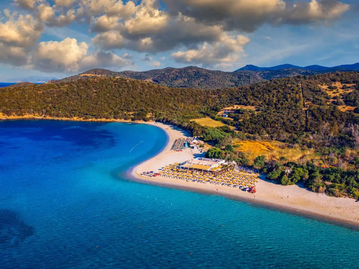 Sette paradisi nostrani: la classifica delle spiagge italiane più votate (e belle) dell’anno