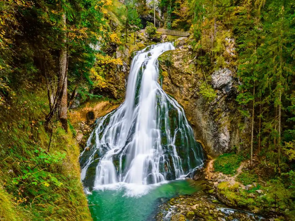 Il labirinto invisibile: la cascata (senza fiume) che prima di cadere viaggia per chilometri nelle viscere dell’Austria
