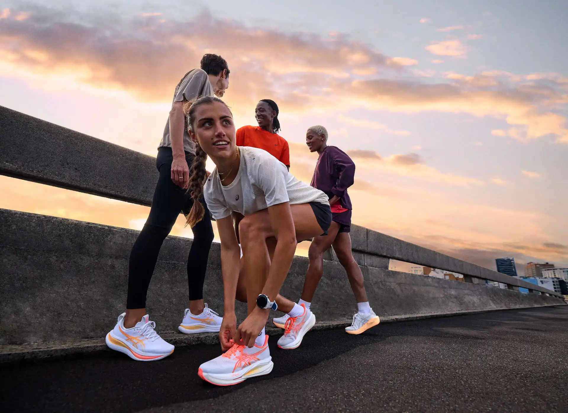 La nuova Asics Sonicblast 2 arriva con colorazioni ispirate all’alba che ti motiveranno tantissimo