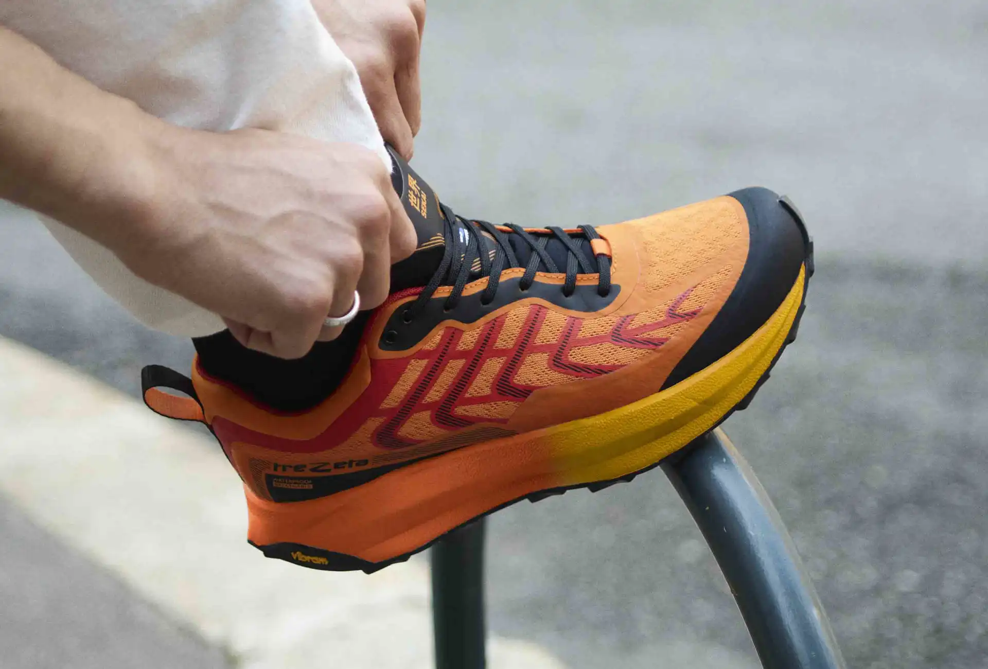 Trezeta Sekai: la scarpa che sembra trail running, funziona come trekking, e la puoi mettere anche in città