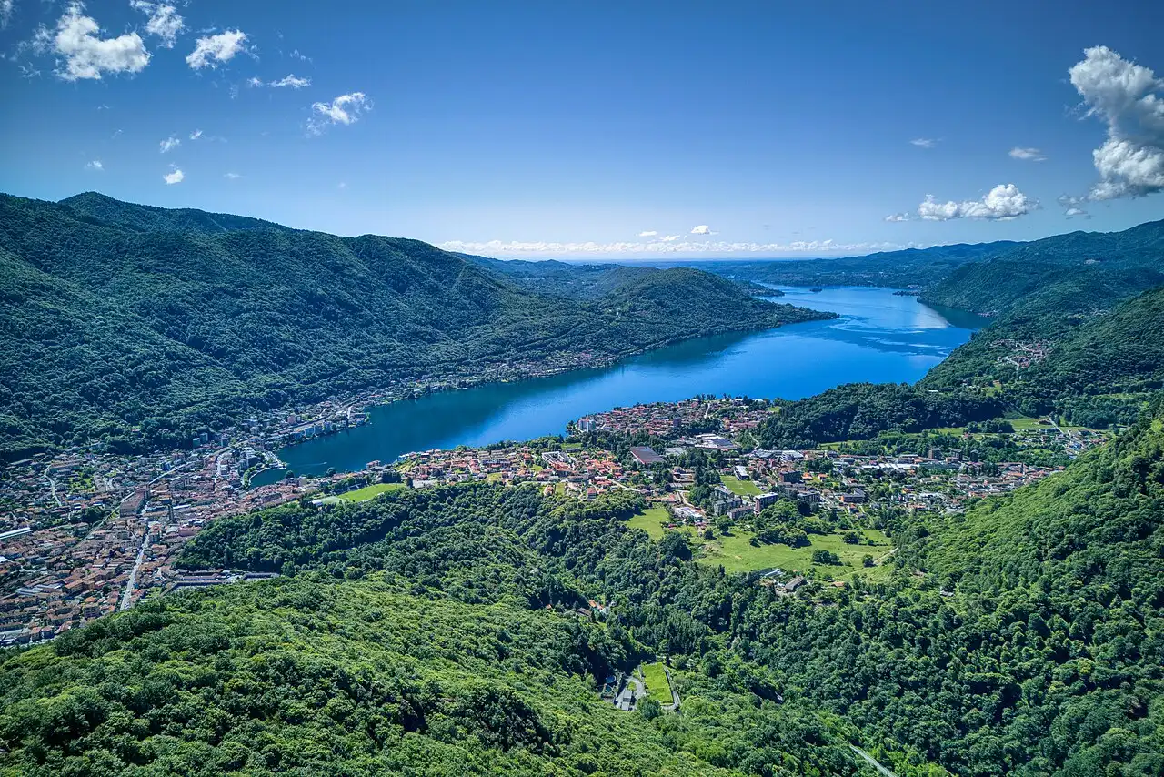 Piccoli gioielli di montagna e grandi specchi d’acqua: 7 laghi piemontesi che non ti aspetti