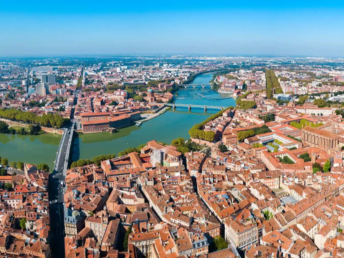 Meno folla, più vita vera: 5 destinazioni in ascesa dove viaggiare prima di tutti gli altri