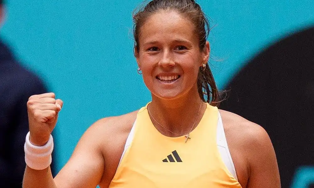 WTA Madrid: Rybakina si conferma terraiola, Bejlek continua la corsa