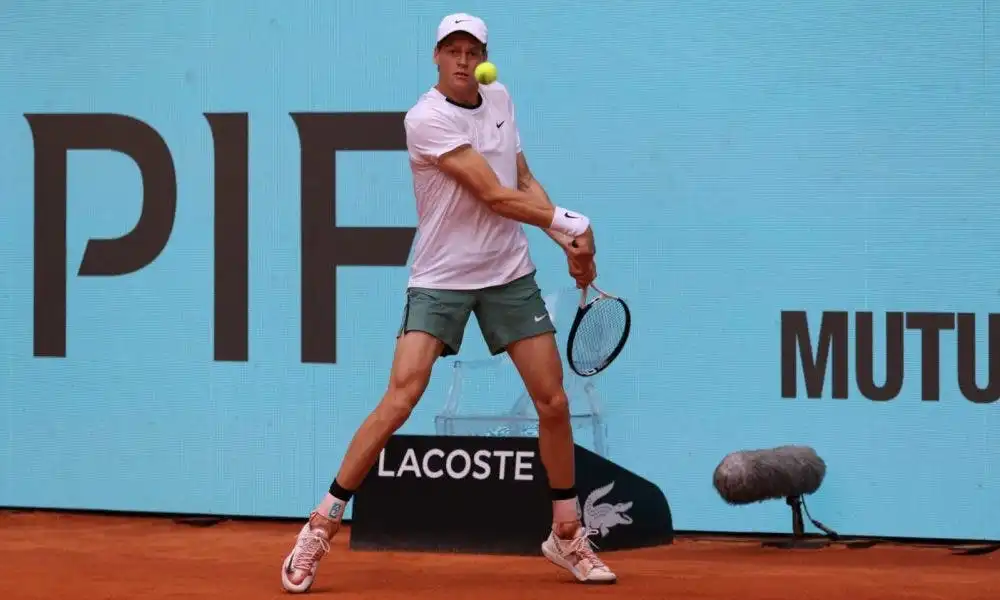 Ritiro Sinner a Madrid: Djokovic sarà il numero 1 ATP anche dopo Roma