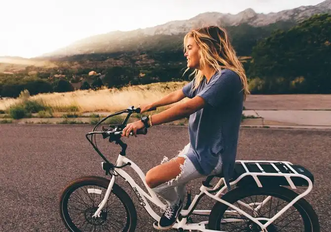 Perché andare in bicicletta ha a che fare con la felicità