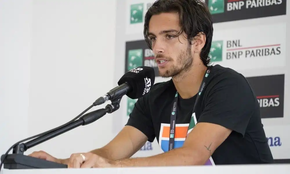 ATP Roma, Musetti spiega il ritiro: “Ho avuto la febbre, in campo facevo fatica a rifiatare” e dà appuntamento a Parigi