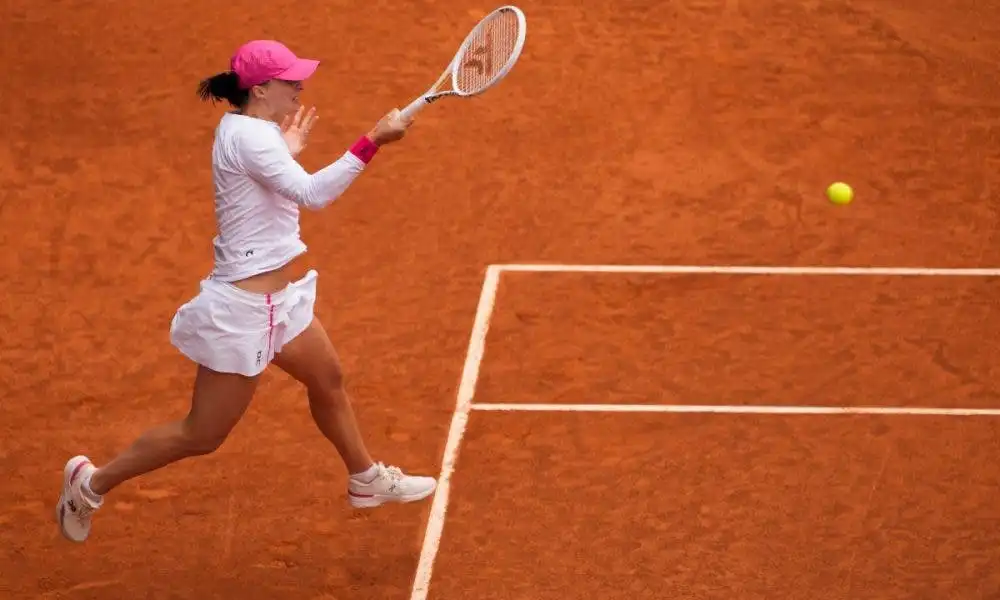 WTA Roma: Swiatek irriconoscibile nel secondo set ma Putintseva la grazia. Badosa rimonta Shnaider